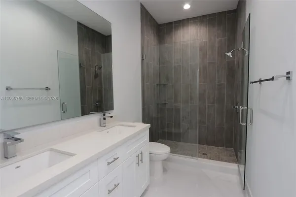 $4,800 | 5126 Southwest 57th Avenue, Miami, FL 33155