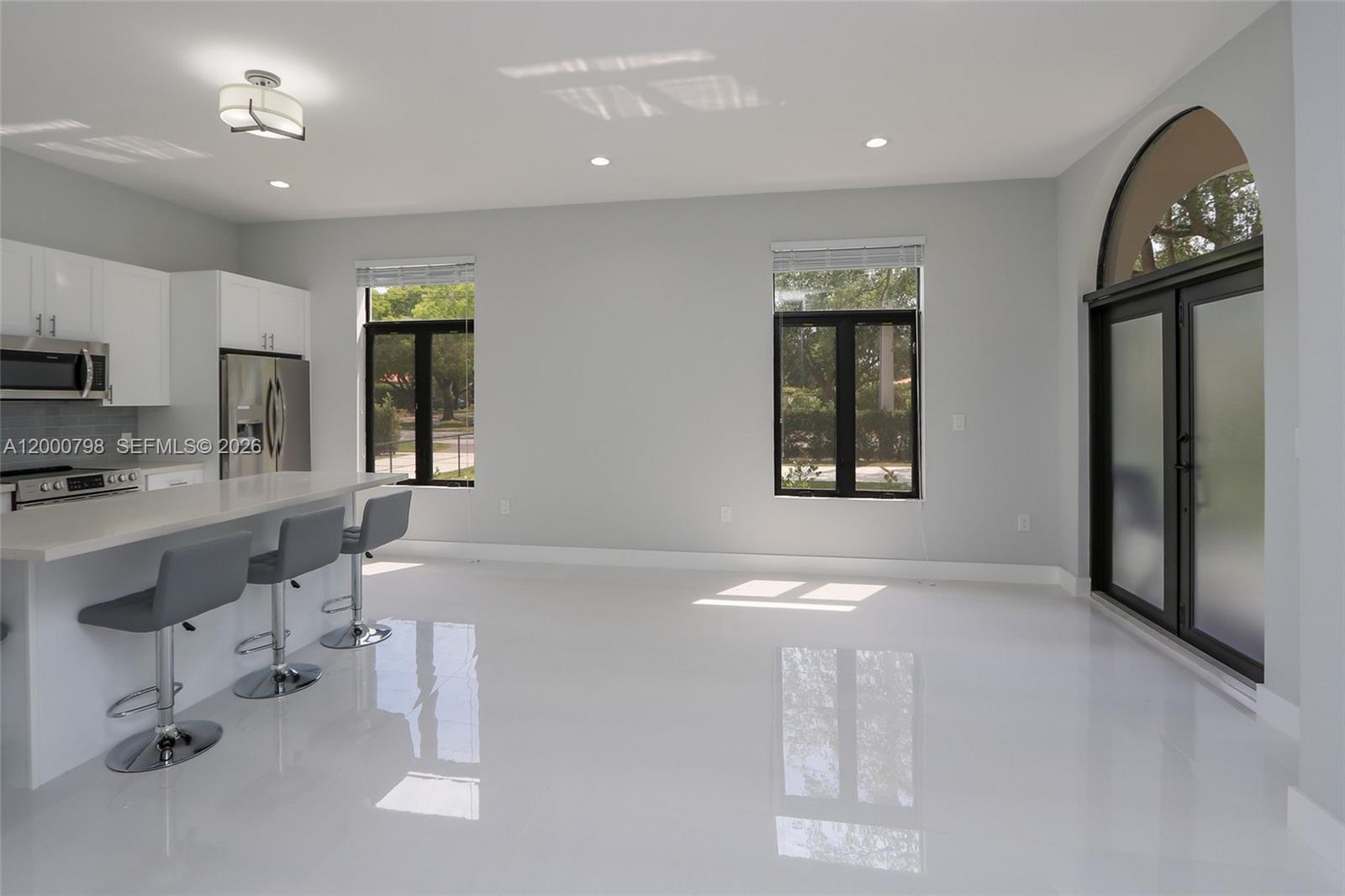 5126 Southwest 57th Avenue Miami, FL 33155 - Photo 7 of 32