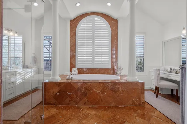 $1,245,000 | 11208 Woodland Hills Trail, Austin, TX 78732