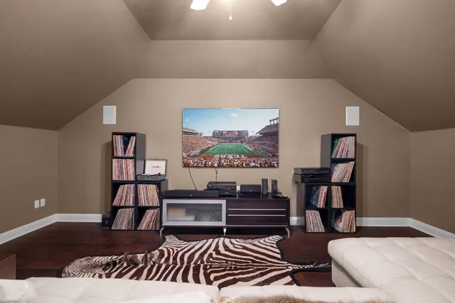 $1,245,000 | 11208 Woodland Hills Trail, Austin, TX 78732