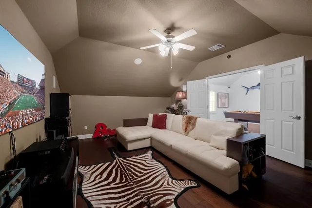 $1,245,000 | 11208 Woodland Hills Trail, Austin, TX 78732