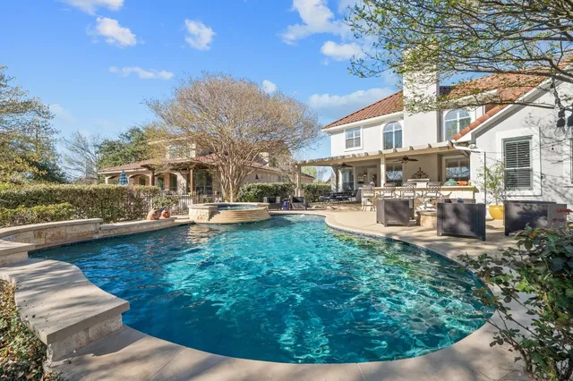 $1,245,000 | 11208 Woodland Hills Trail, Austin, TX 78732