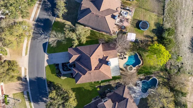 $1,245,000 | 11208 Woodland Hills Trail, Austin, TX 78732