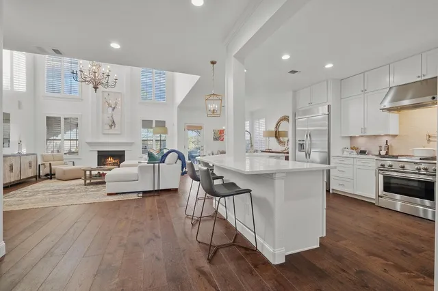 $1,245,000 | 11208 Woodland Hills Trail, Austin, TX 78732