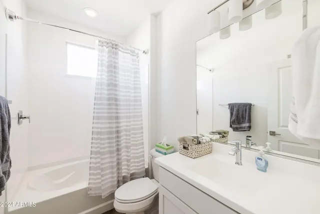 $2,600 | 13331 West Palo Brea Lane, Peoria, AZ 85383