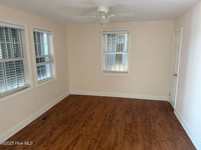 913 Stately Pines Road New Bern, NC 28560 - Photo 7 of 20 Living Room View 1