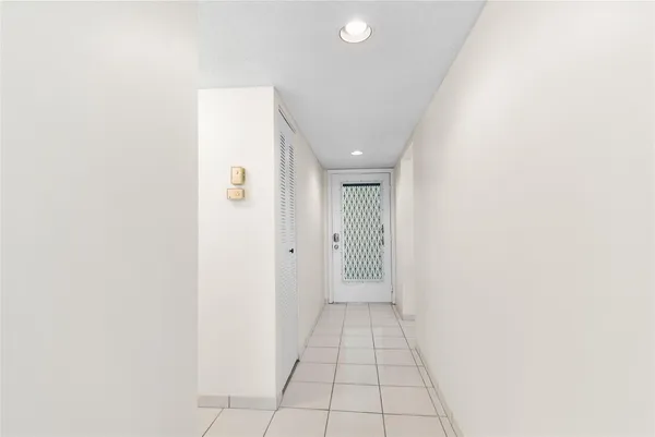 $206,000 | 9676 West McNab Road, Unit 110, Fort Lauderdale, FL 33321