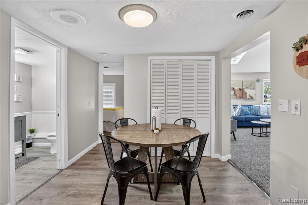 986 Pine Road Bay City, MI 48706 - Photo 11 of 35