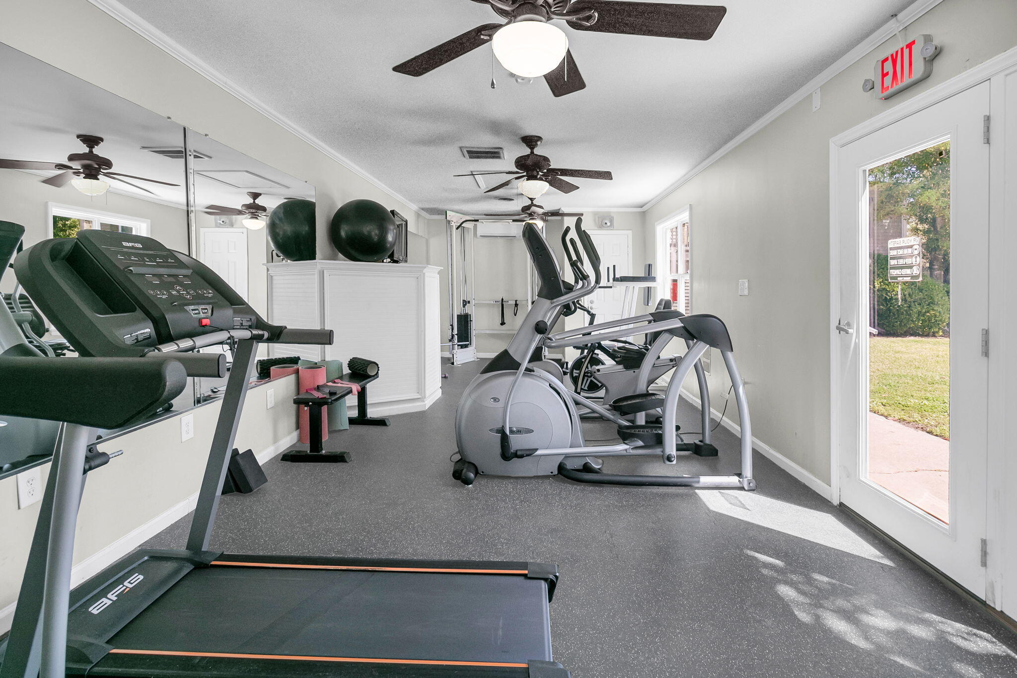 1402 Camp Road, Unit 8A Charleston, SC 29412 - Photo 18 of 23 Gallery Image 18
