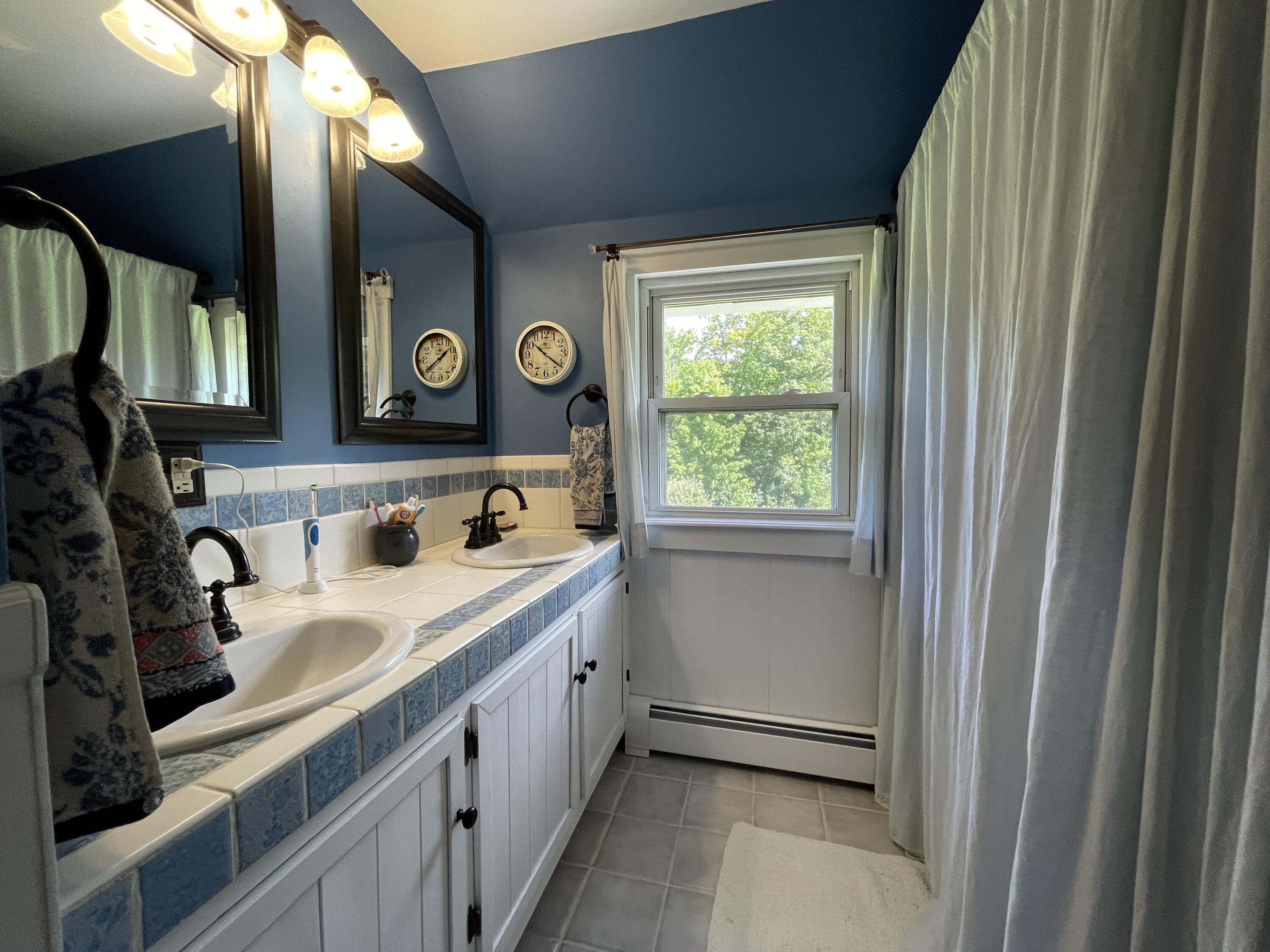 82 Meadow Road Hampden, ME 04444 - Photo 44 of 70 Full Bath