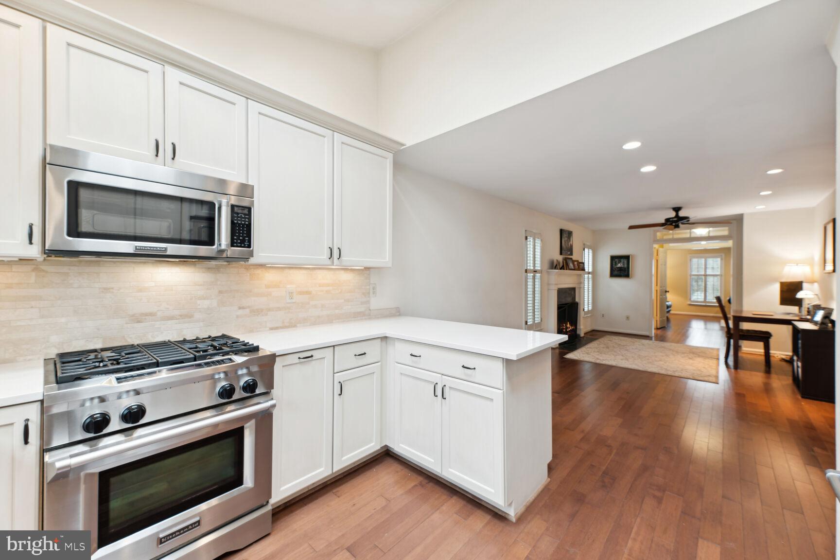 6603 Forsythia Street Springfield, VA 22150 - Photo 29 of 73 Kitchen - Boasts Quartz Counters & Gas Cooking!