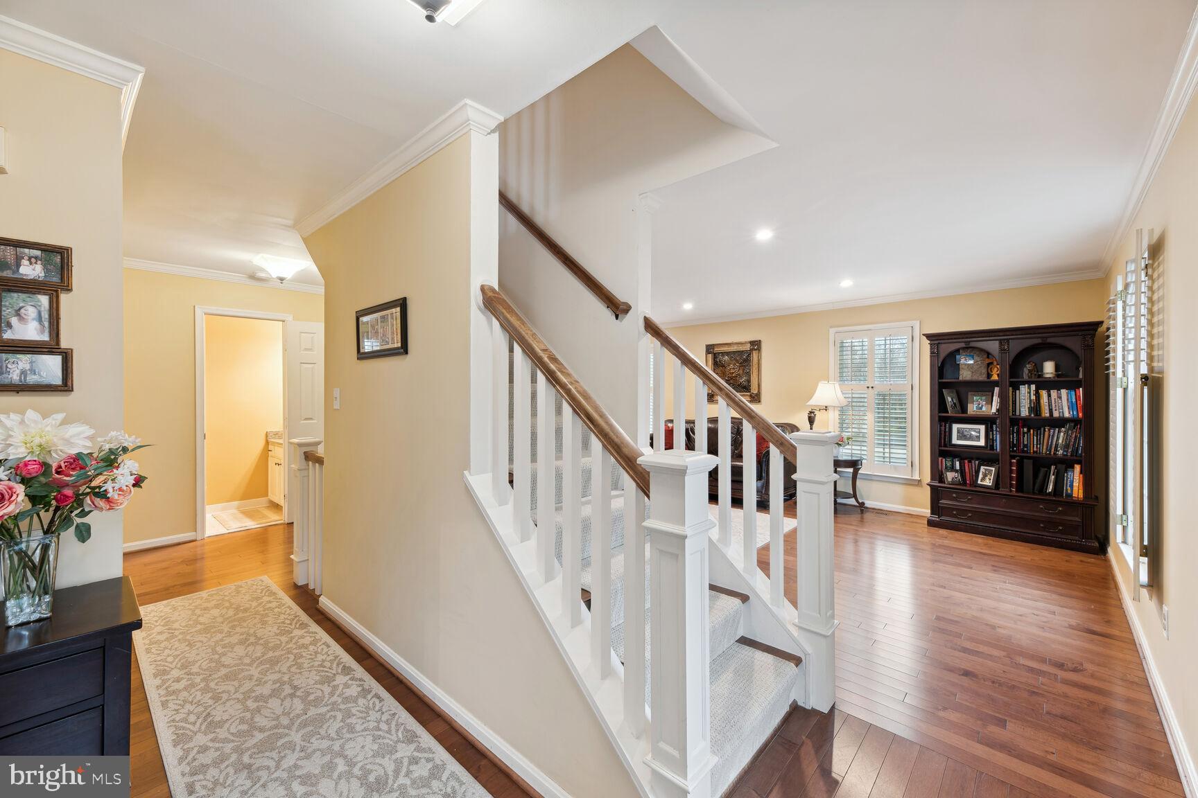 6603 Forsythia Street Springfield, VA 22150 - Photo 6 of 73 Perfect Foyer for Welcoming Guests! Never Crowded!