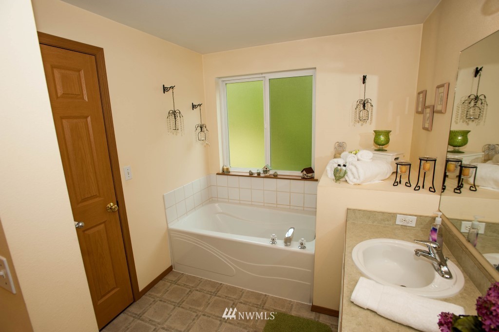 126 Fieldcrest Lane Chehalis, WA 98532 - Photo 15 of 25 Gallery Image 15