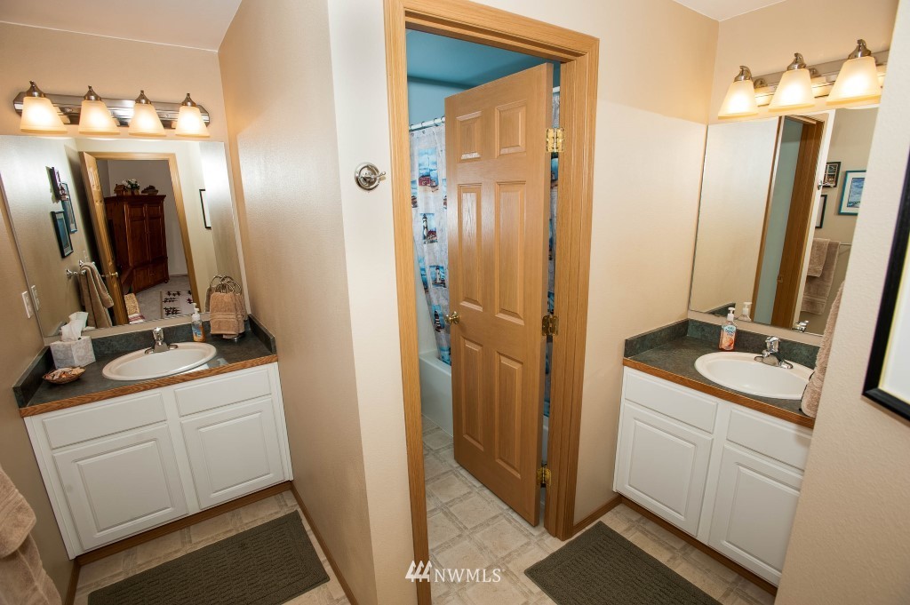 126 Fieldcrest Lane Chehalis, WA 98532 - Photo 6 of 25 Gallery Image 6