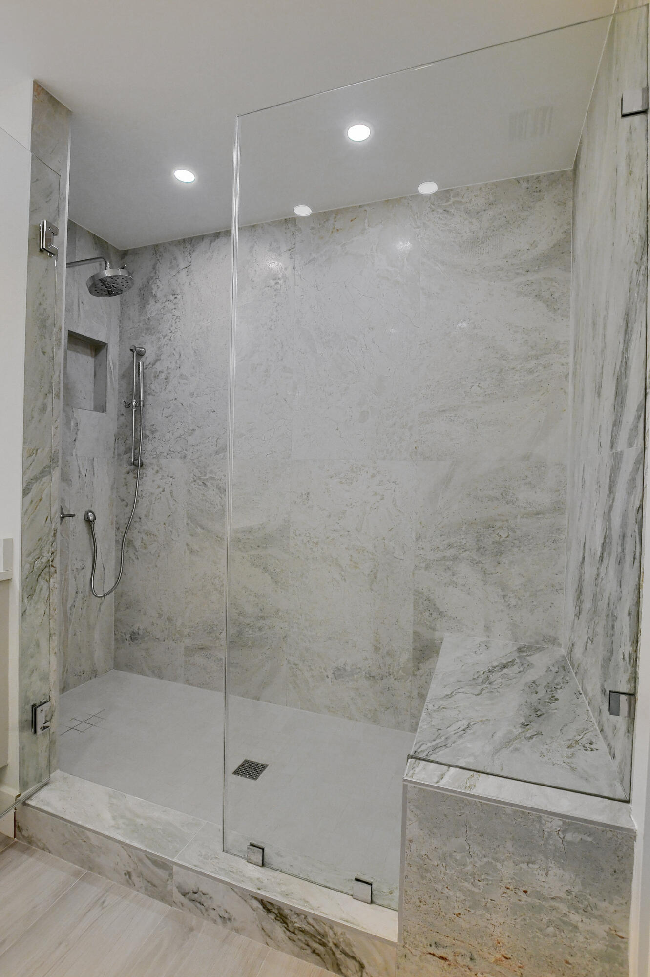 20241 Boca W Drive, Unit 2702 Boca Raton, FL 33434 - Photo 17 of 29 18_ebf_5880-hdr(5)