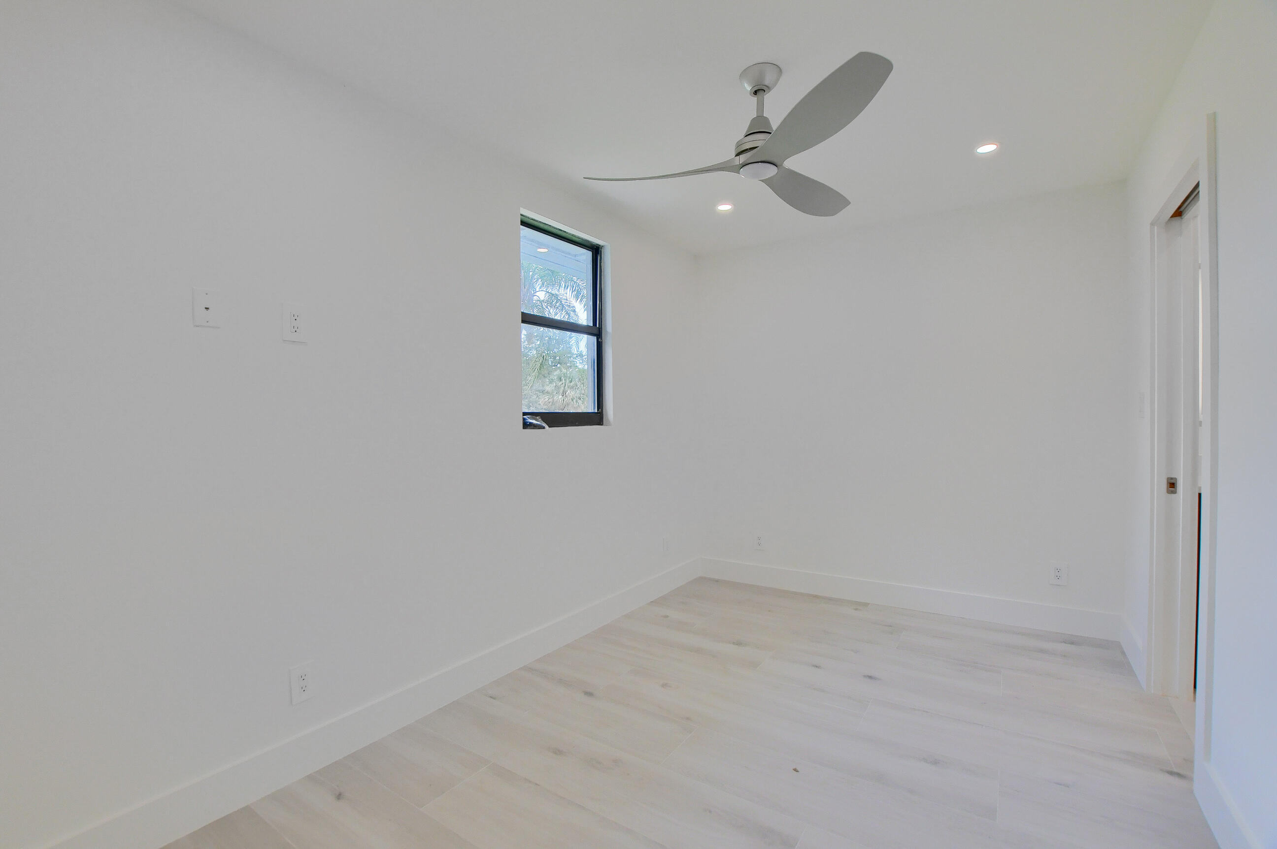 20241 Boca W Drive, Unit 2702 Boca Raton, FL 33434 - Photo 21 of 29 21_ebf_5900-hdr(5)