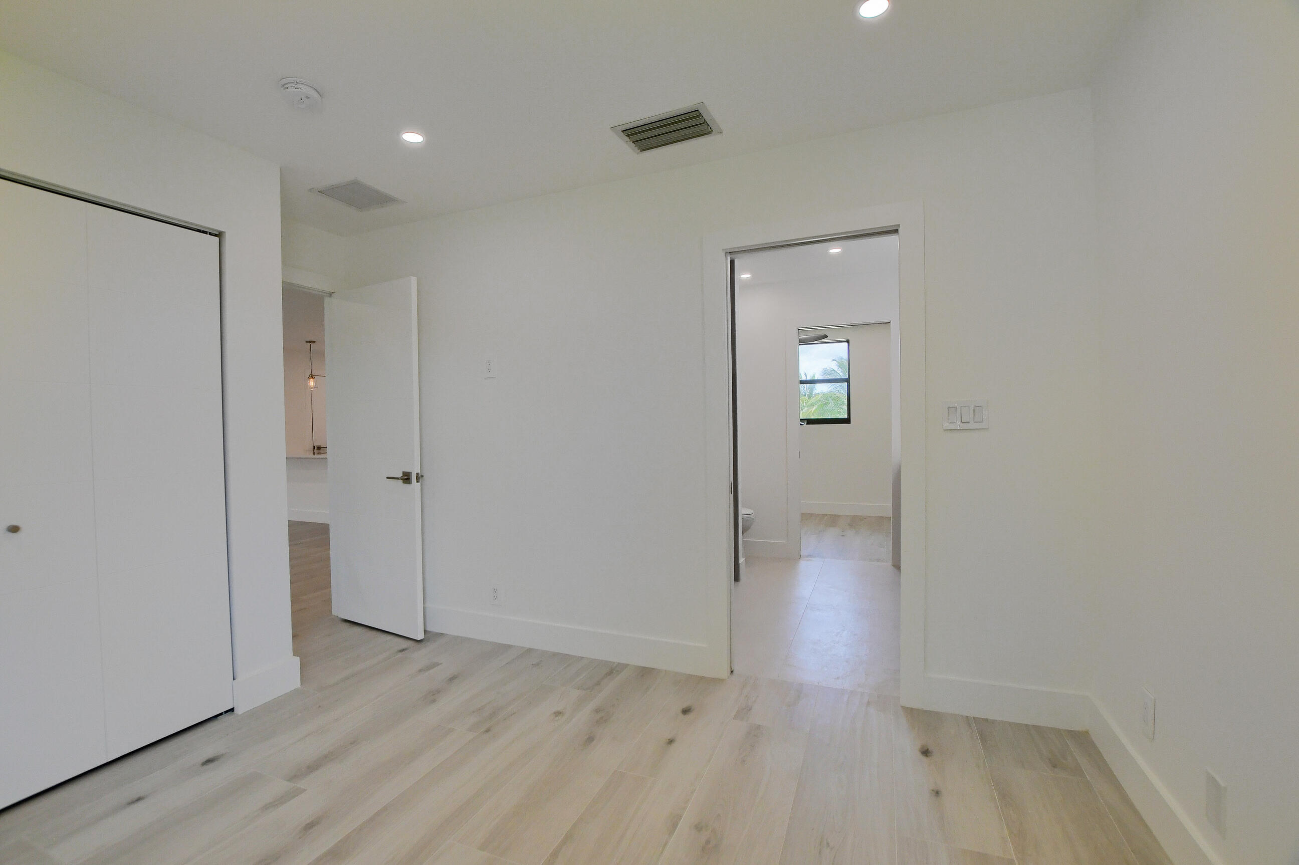 20241 Boca W Drive, Unit 2702 Boca Raton, FL 33434 - Photo 26 of 29 26_ebf_5925-hdr(5)