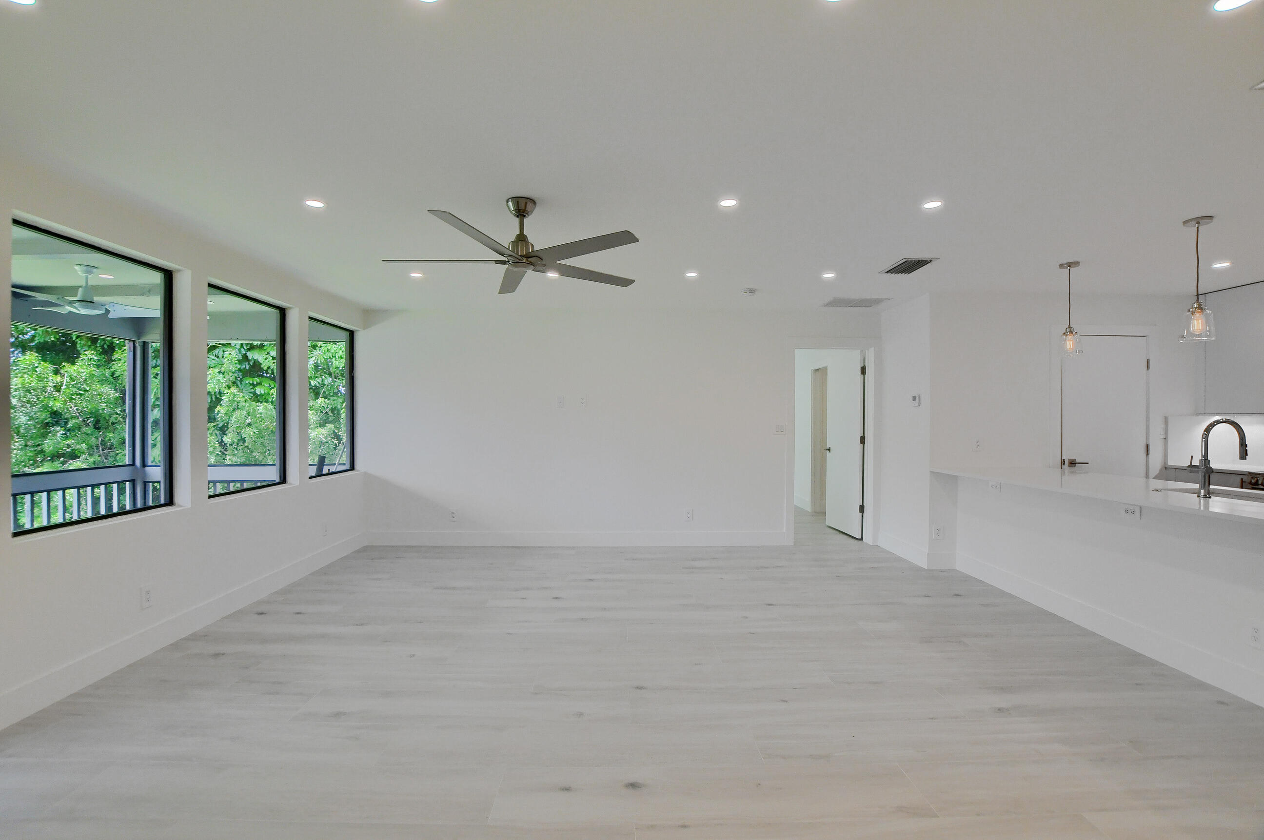 20241 Boca W Drive, Unit 2702 Boca Raton, FL 33434 - Photo 7 of 29 08_ebf_5830-hdr(5)