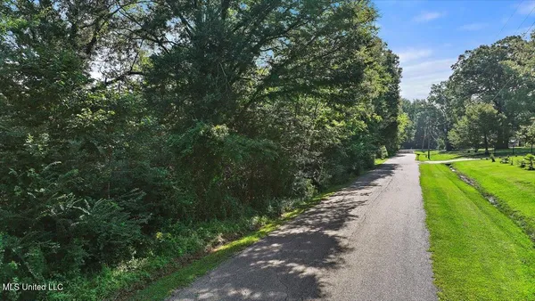 $60,000 | Castlewood Drive, Clinton, MS 39056