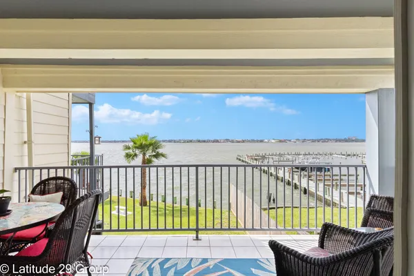 $235,689 | 4001 East NASA Parkway, Unit 112, El Lago, TX 77586