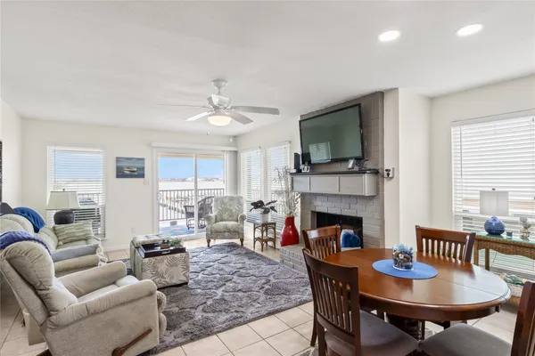 $235,689 | 4001 East NASA Parkway, Unit 112, El Lago, TX 77586