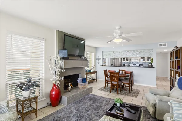 $235,689 | 4001 East NASA Parkway, Unit 112, El Lago, TX 77586