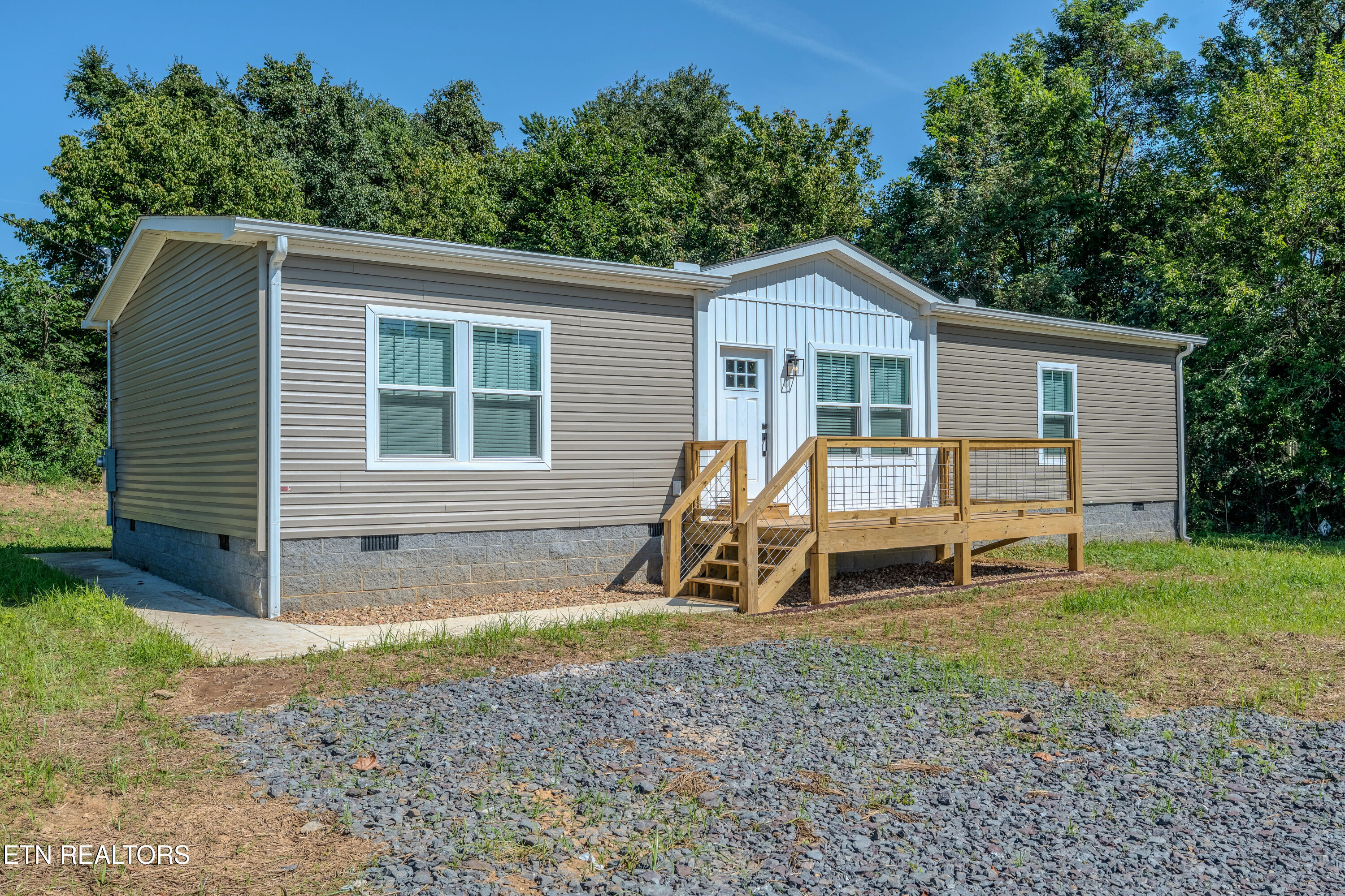7928HarmonRd-1