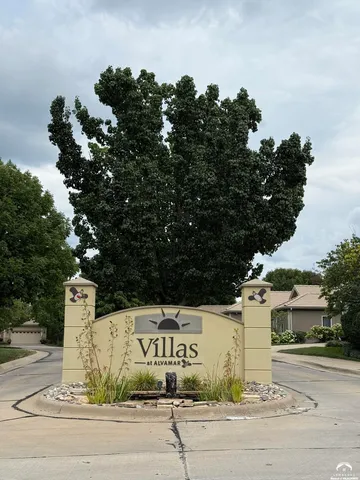 $650,000 | 1564 Fountain Drive, Lawrence, KS 66047