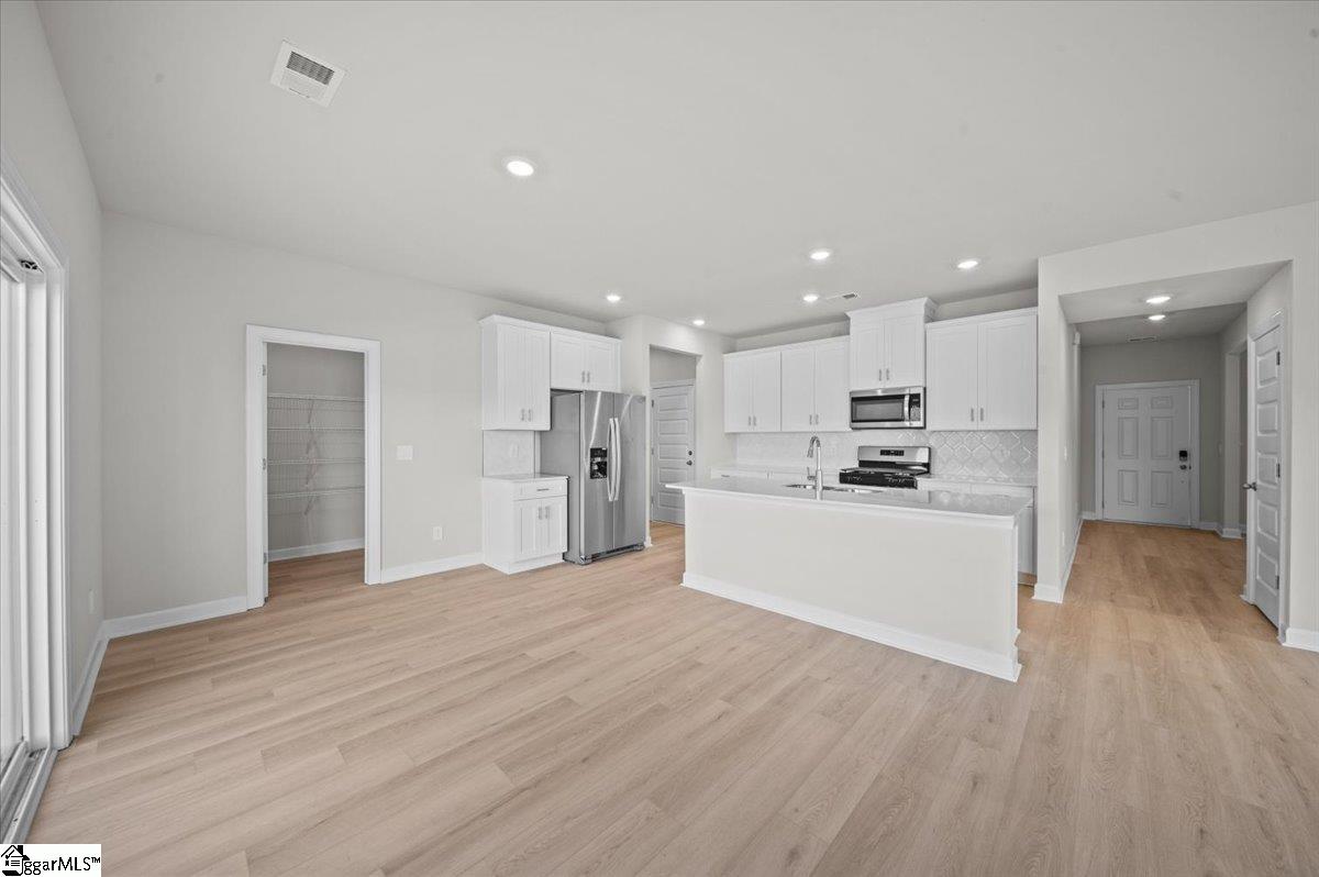 561 Cozy Blf Road Spartanburg, SC 29301 - Photo 7 of 25 Gallery Image 7