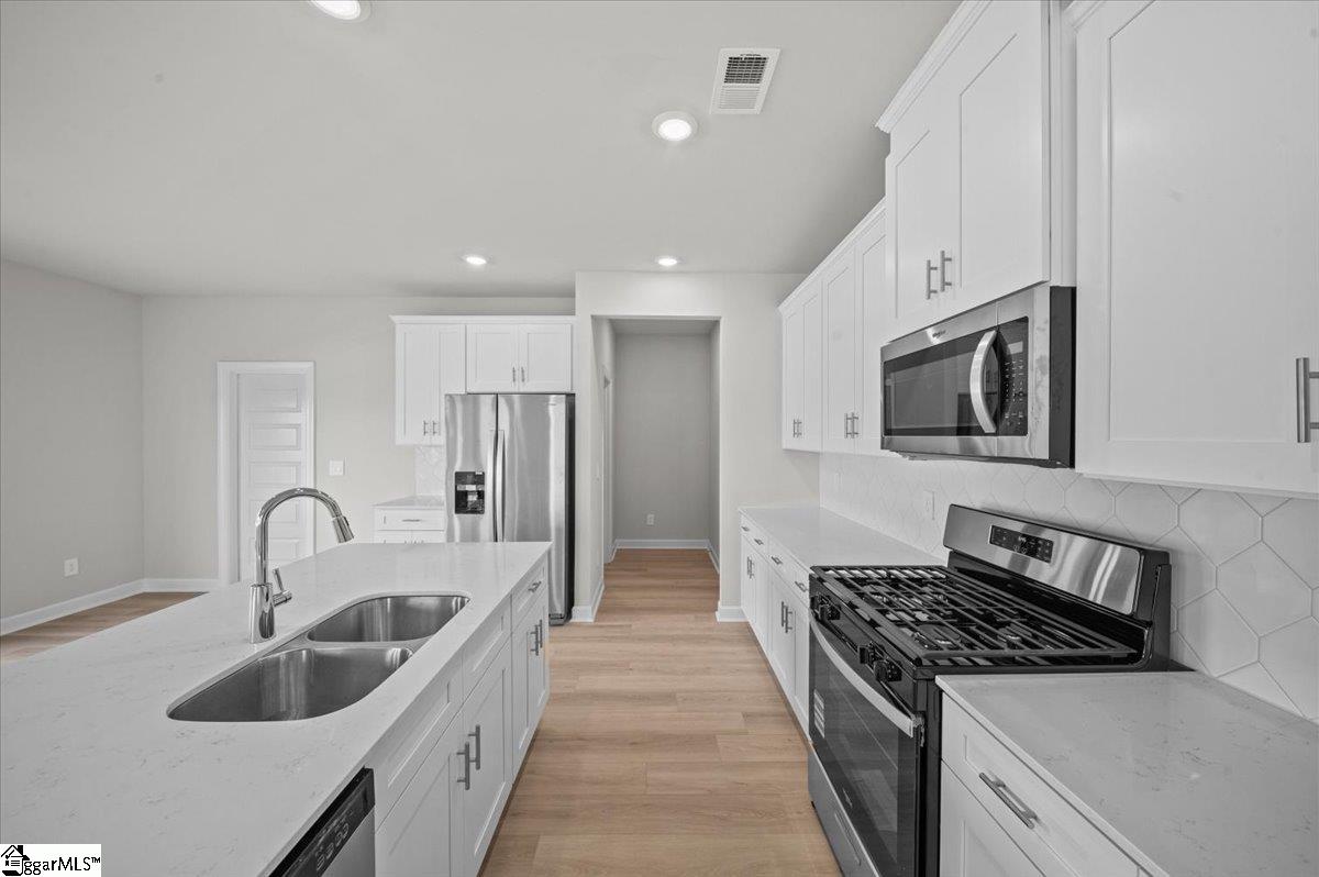 561 Cozy Blf Road Spartanburg, SC 29301 - Photo 8 of 25 Gallery Image 8