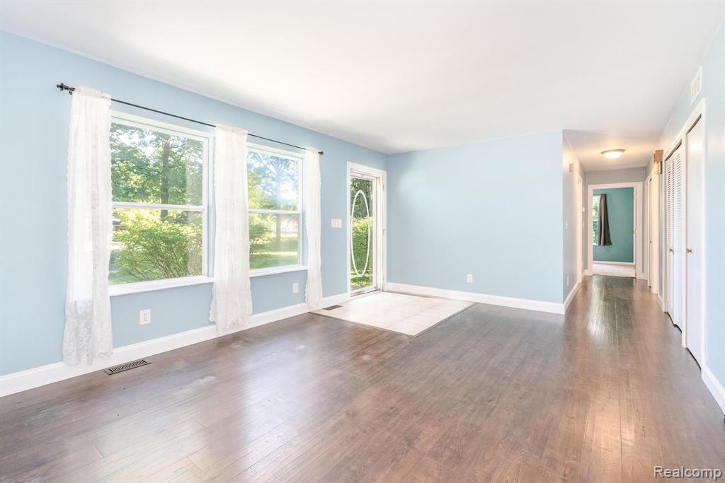 45171 Dunn Road Belleville, MI 48111 - Photo 24 of 52