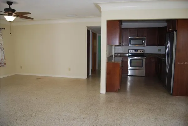 $2,500 | 2871 67th Street North, St. Petersburg, FL 33710