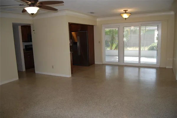 $2,500 | 2871 67th Street North, St. Petersburg, FL 33710