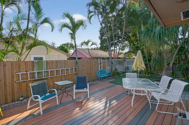 $499,000 | 380 North Caloosahatchee Avenue, Jupiter, FL 33458