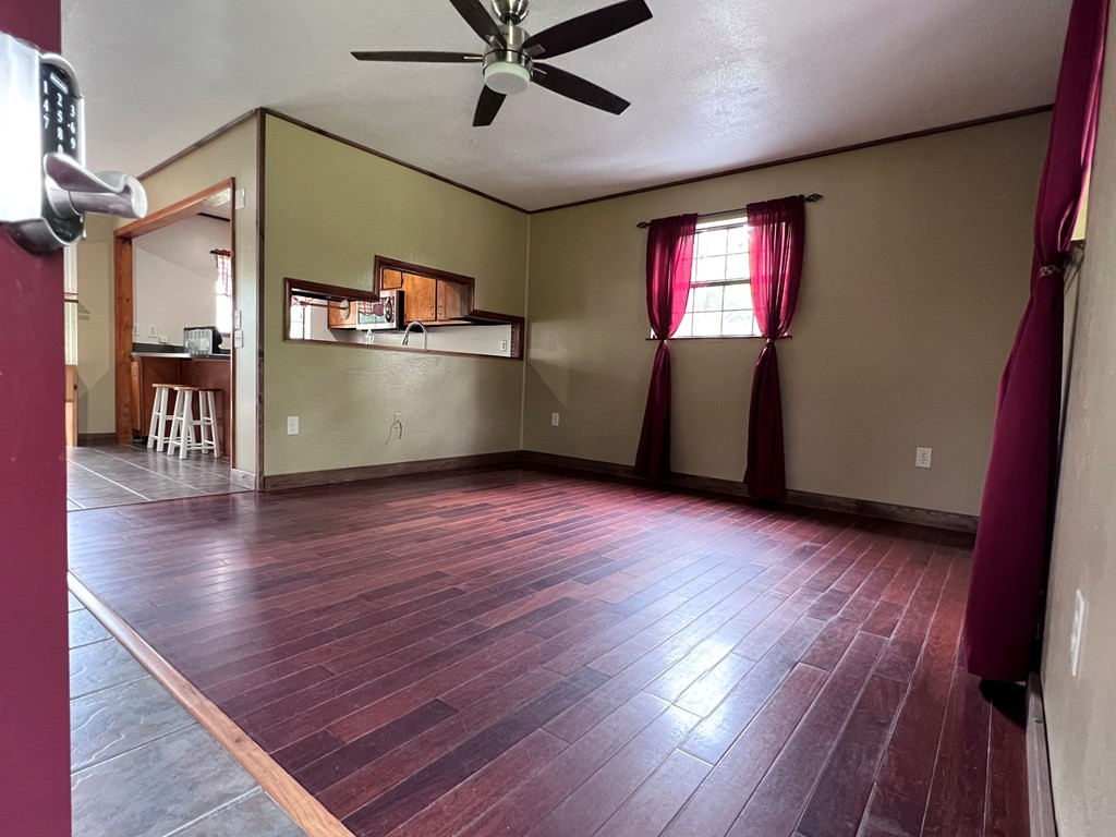 112 Hayes Road Marble, NC 28905 - Photo 10 of 30 Living Room