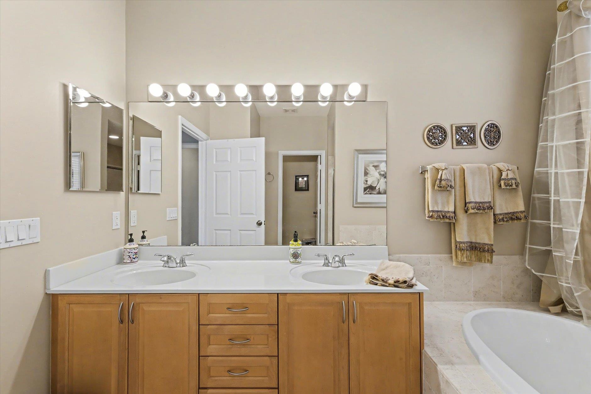 3232 Whitman Way Tallahassee, FL 32311 - Photo 8 of 64