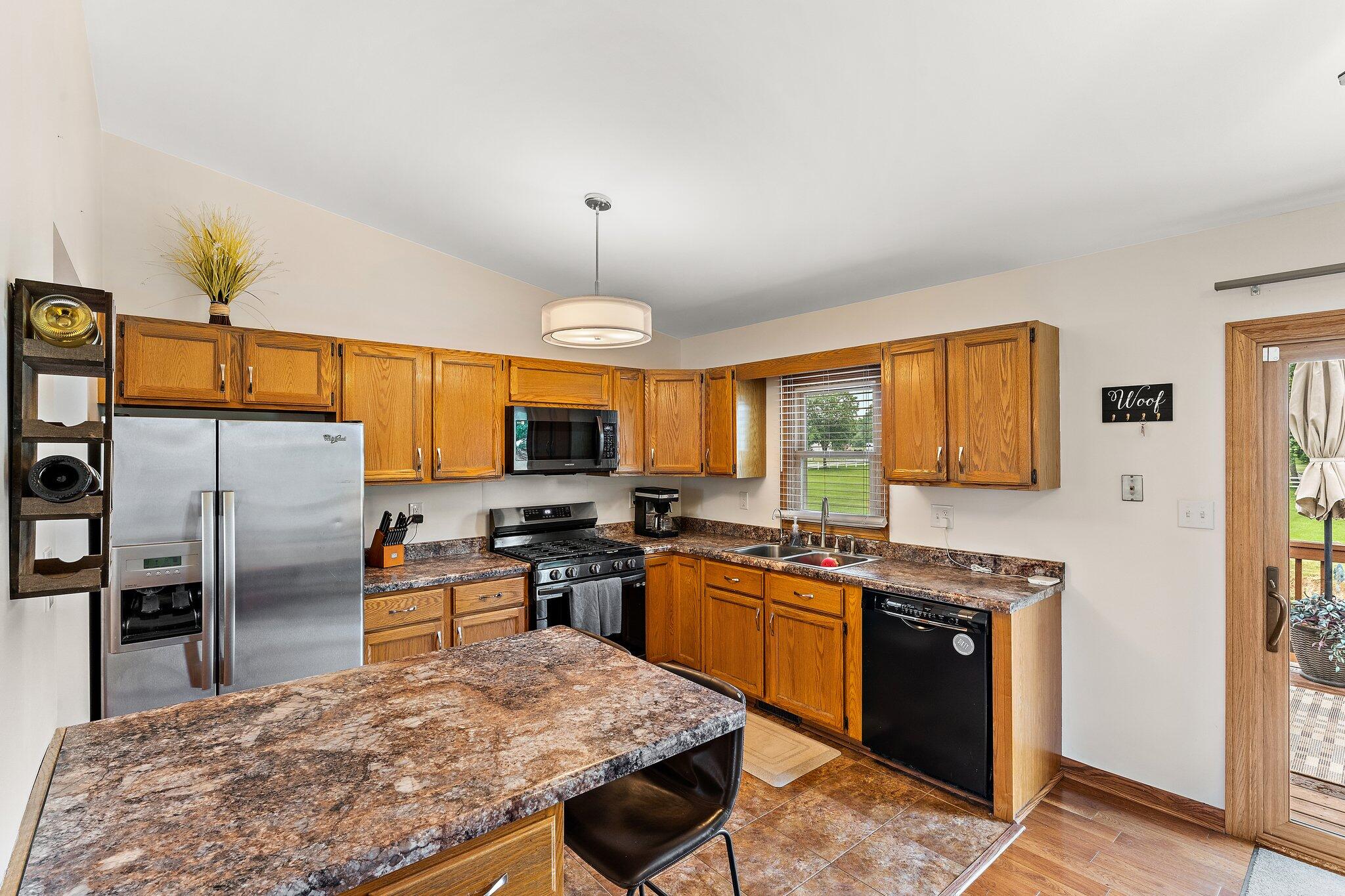 8676 Fulton Place Crown Point, IN 46307 - Photo 11 of 31 2048x1365