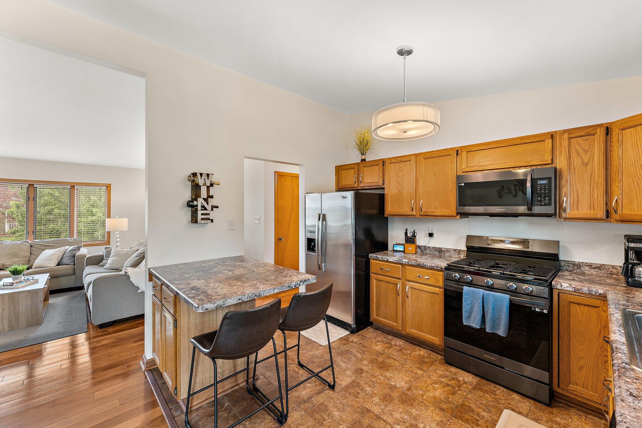 8676 Fulton Place Crown Point, IN 46307 - Photo 13 of 31 2048x1365