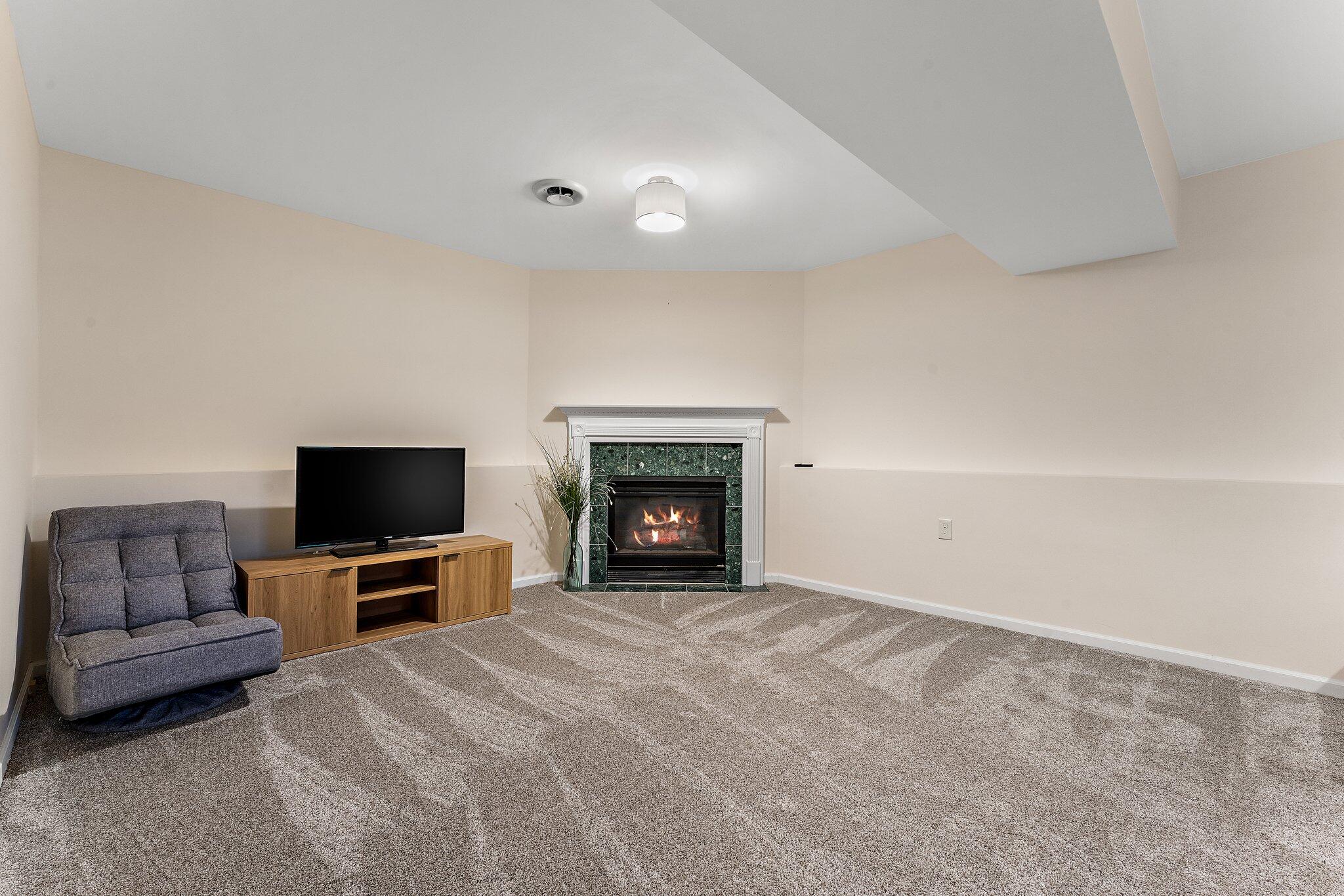 8676 Fulton Place Crown Point, IN 46307 - Photo 20 of 31 2048x1365