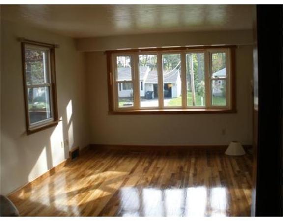 84 Homestead Road Holden, MA 01520 - Photo 2 of 13 Gallery Image 2