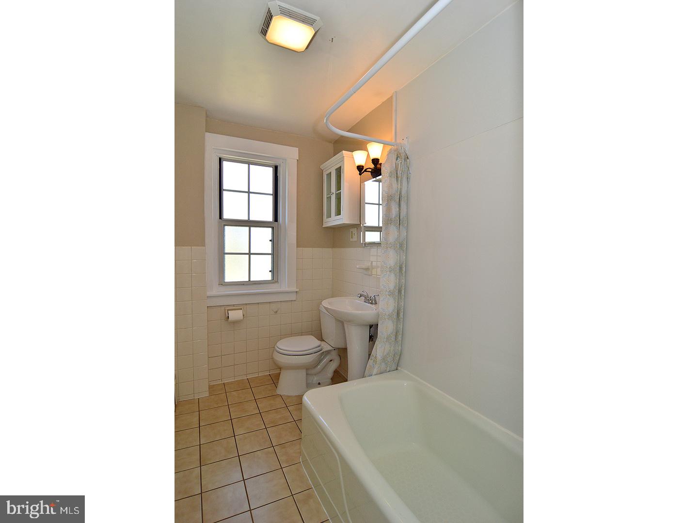 921 Fern Avenue Reading, PA 19607 - Photo 13 of 23