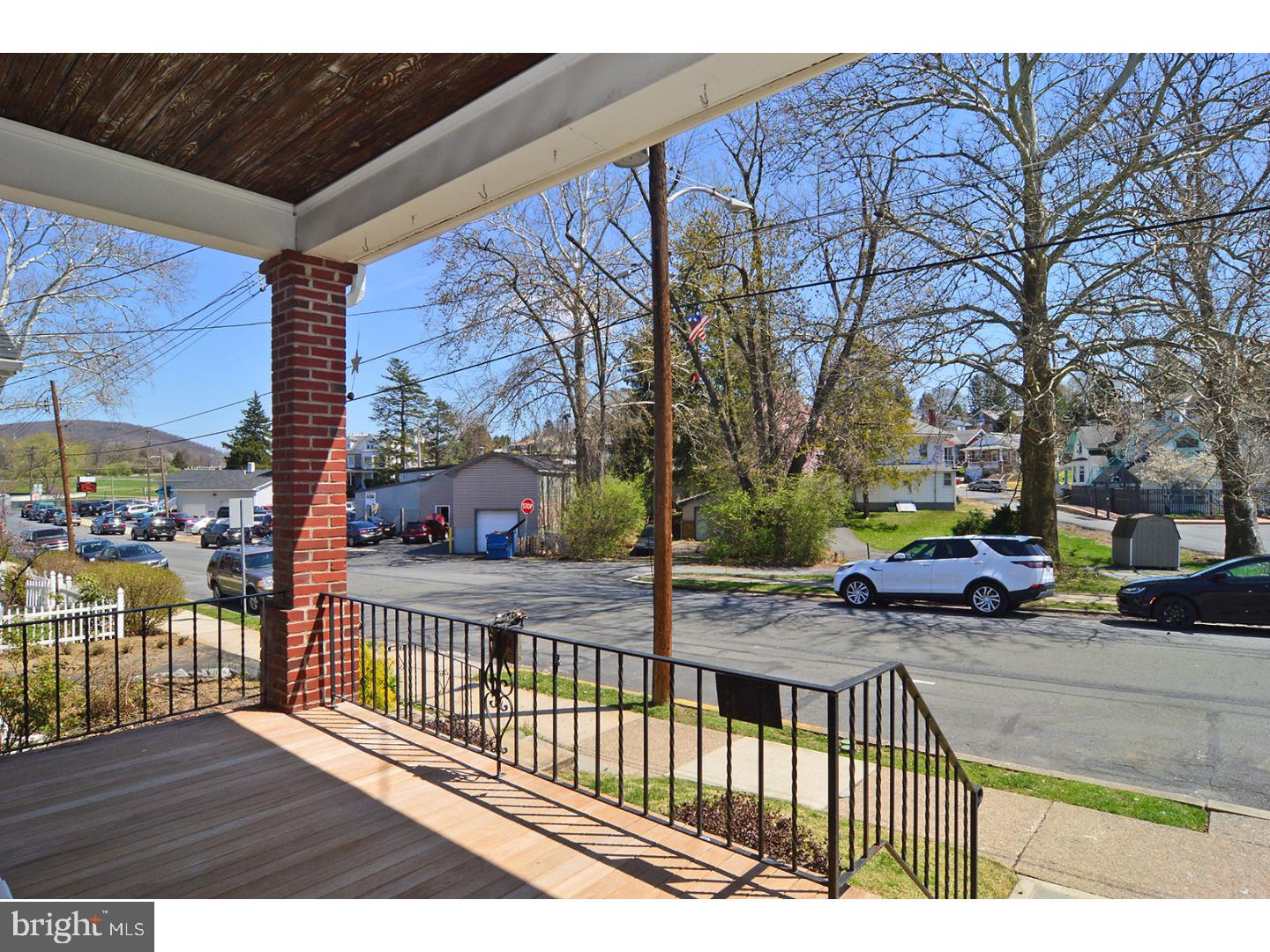 921 Fern Avenue Reading, PA 19607 - Photo 3 of 23