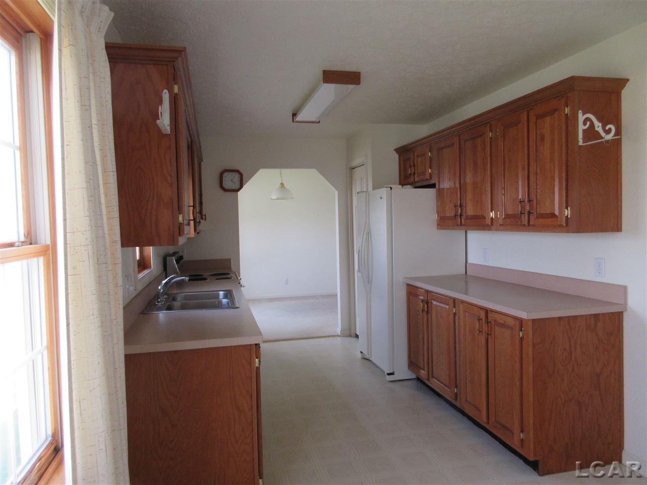 7979 Ridge Highway Britton, MI 49229 - Photo 17 of 40 31345529-16.JPG