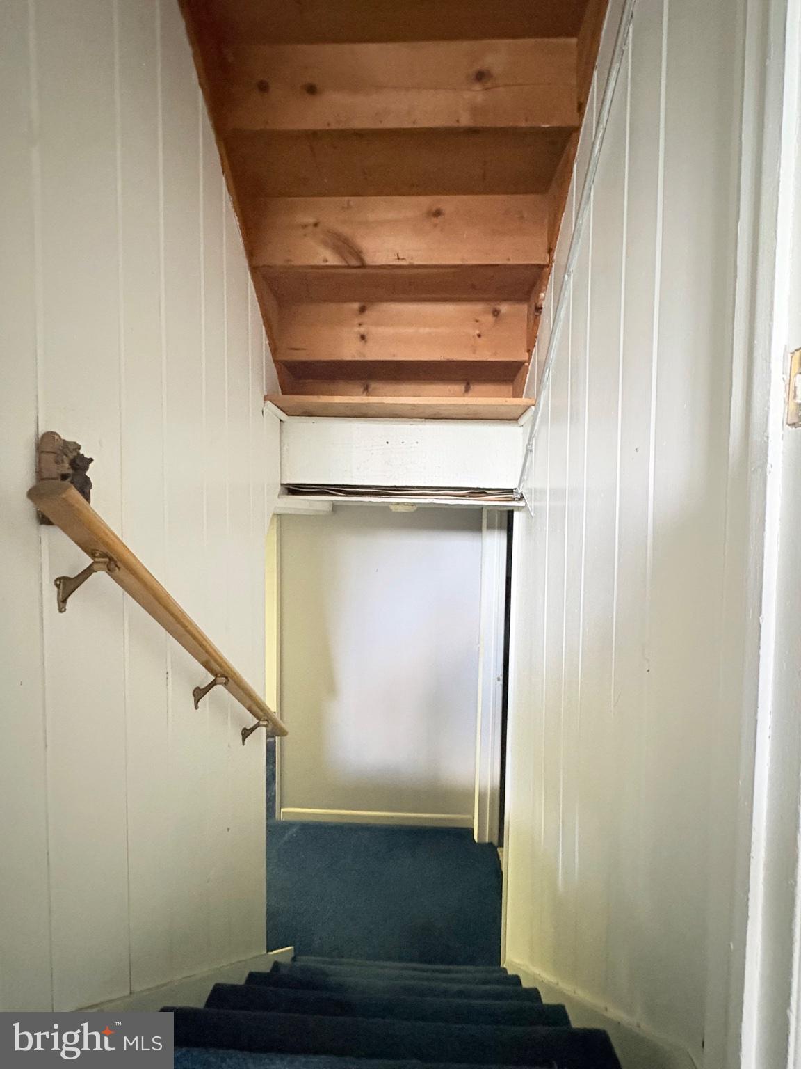 155 Locust Avenue Hamilton, NJ 08610 - Photo 23 of 25 a view of entryway