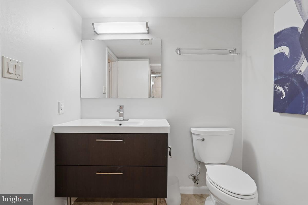 1527 Northgate Square Reston, VA 20190 - Photo 19 of 26