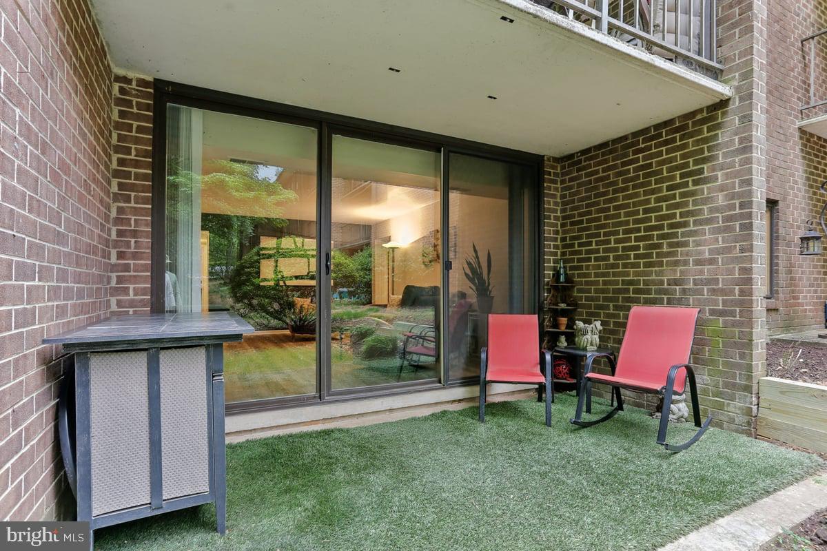 1527 Northgate Square Reston, VA 20190 - Photo 24 of 26