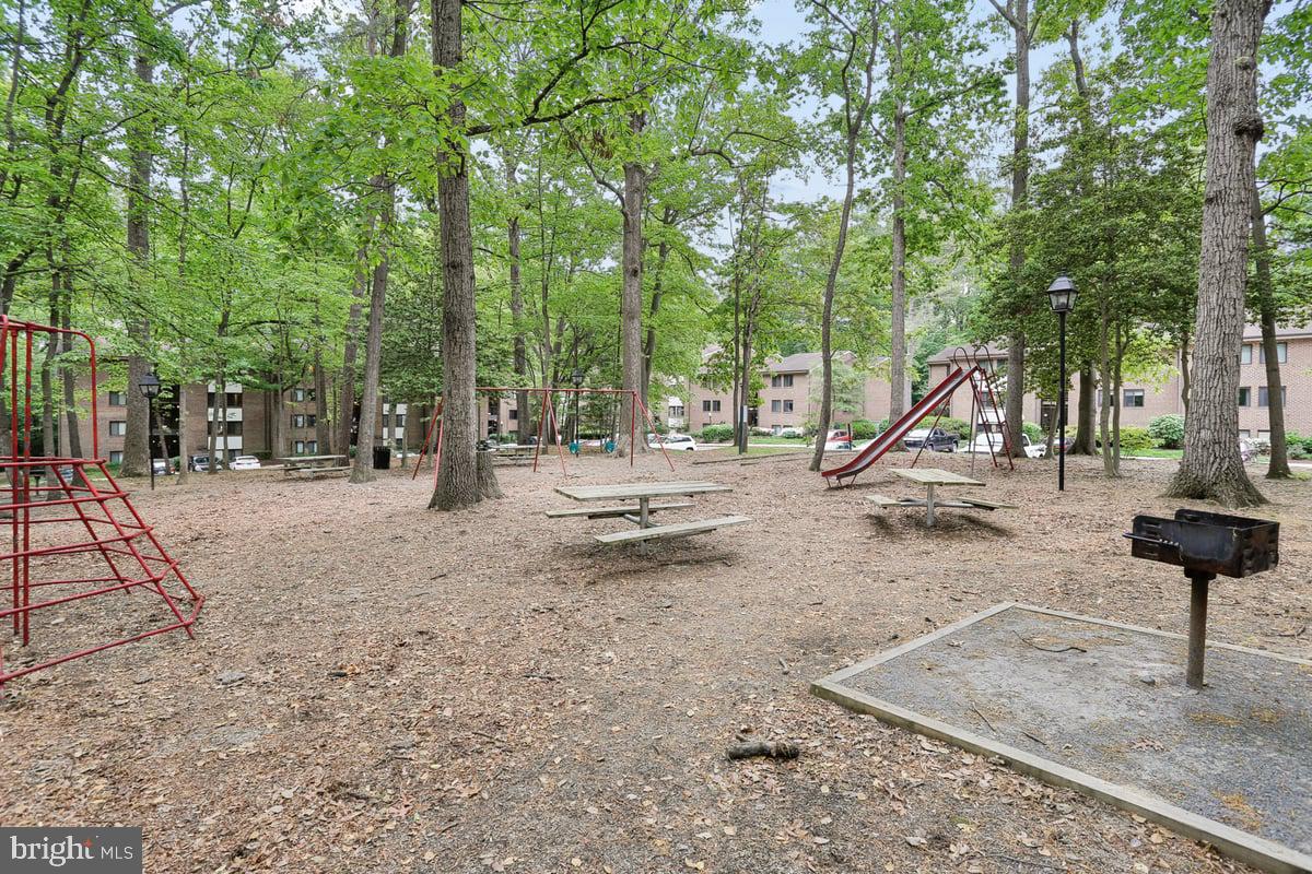 1527 Northgate Square Reston, VA 20190 - Photo 26 of 26
