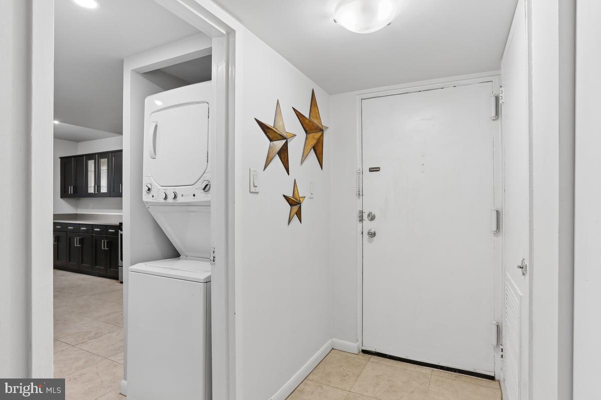 1527 Northgate Square Reston, VA 20190 - Photo 3 of 26
