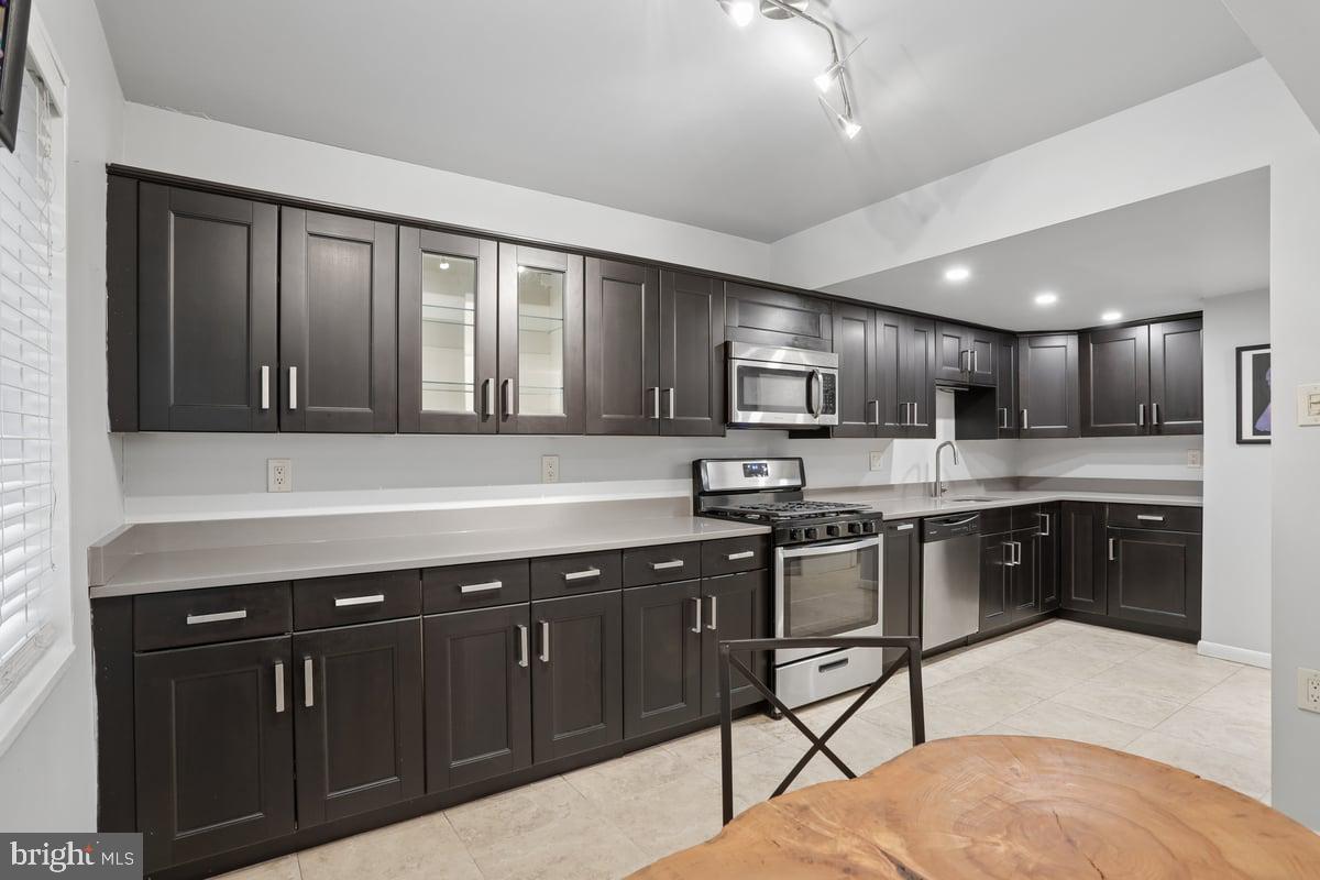 1527 Northgate Square Reston, VA 20190 - Photo 8 of 26