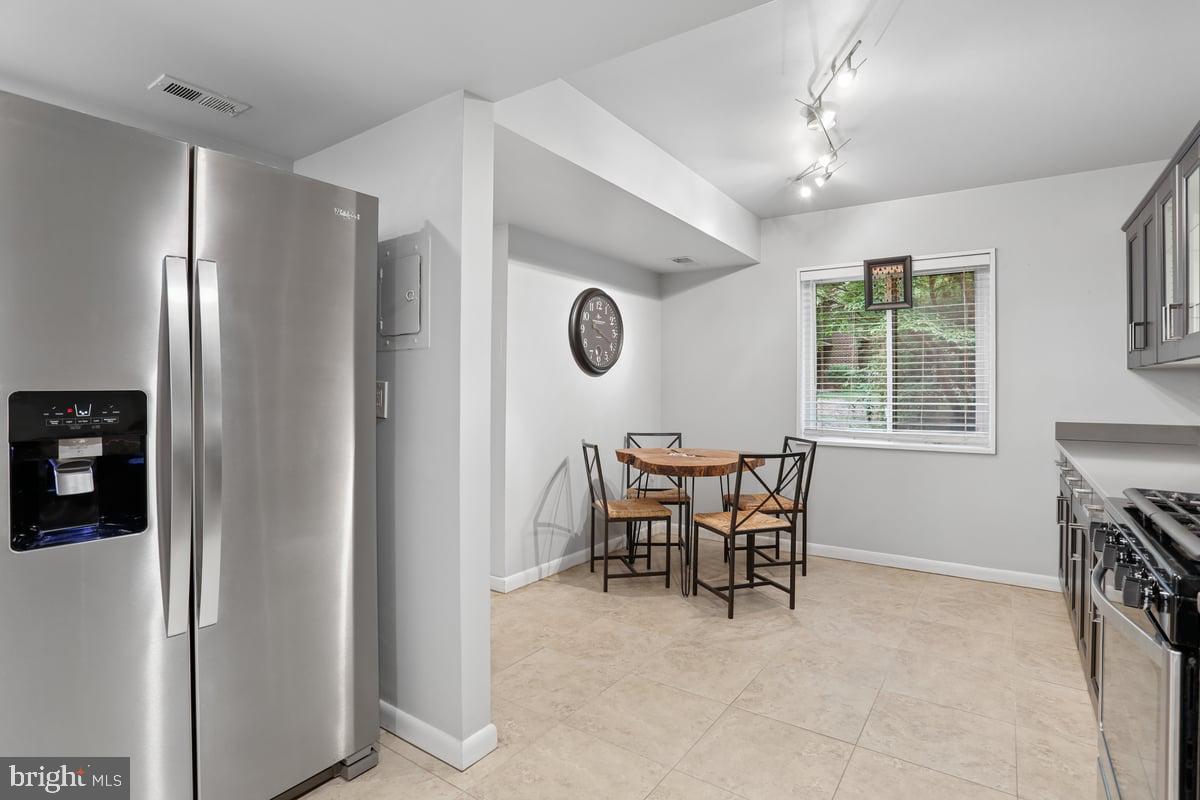 1527 Northgate Square Reston, VA 20190 - Photo 9 of 26